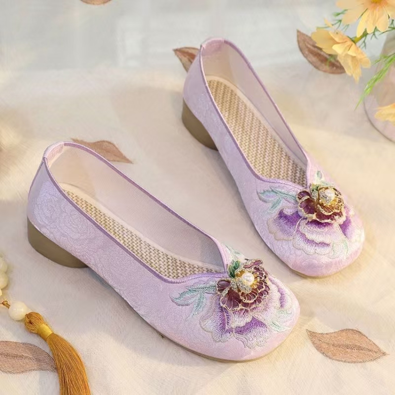 Embroidery Cloth - Женские туфли на низком каблуке с