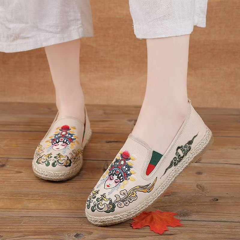 Женские тканевые туфли на плос – обзор и цена Embroidery Cloth