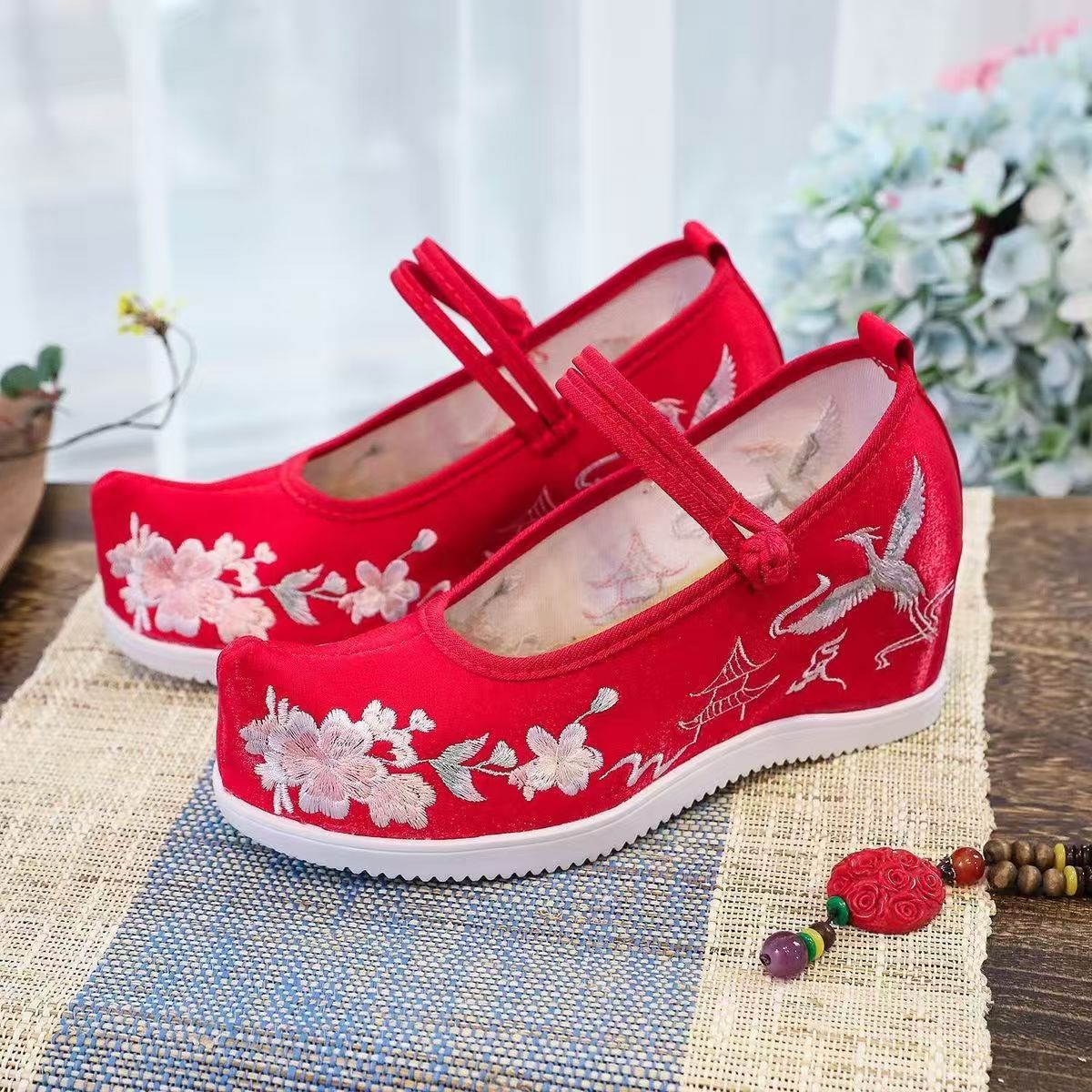 Женские туфли с увеличенной вн – обзор и цена Embroidery Shoes